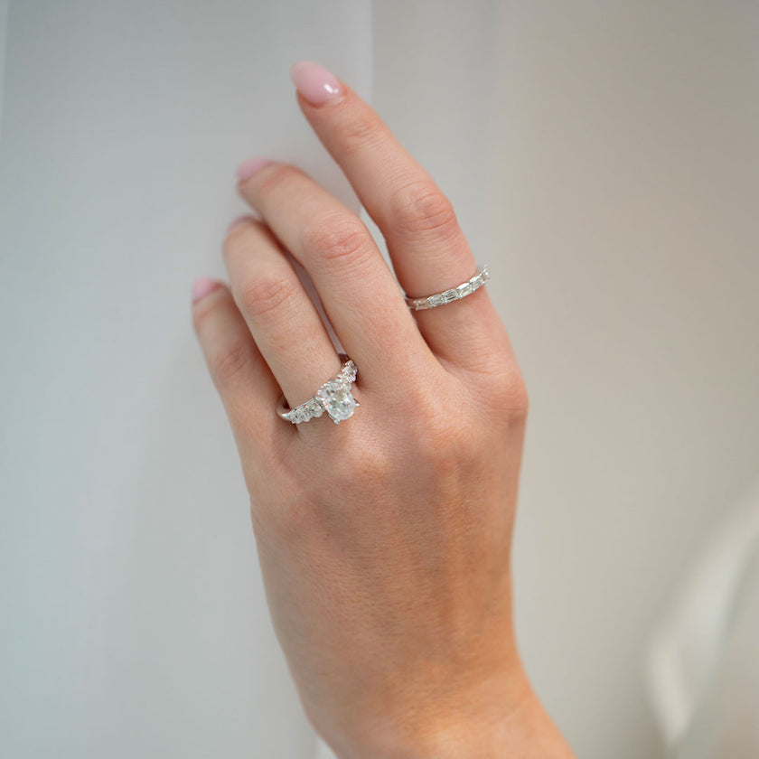 Oval and Round Cut Diamond Semi Mount Engagement Ring in 14K Gold