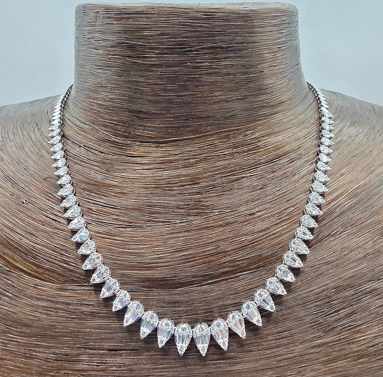 Exceptional Quality Pear-Shape Graduated Diamond Tennis Necklace in 14K