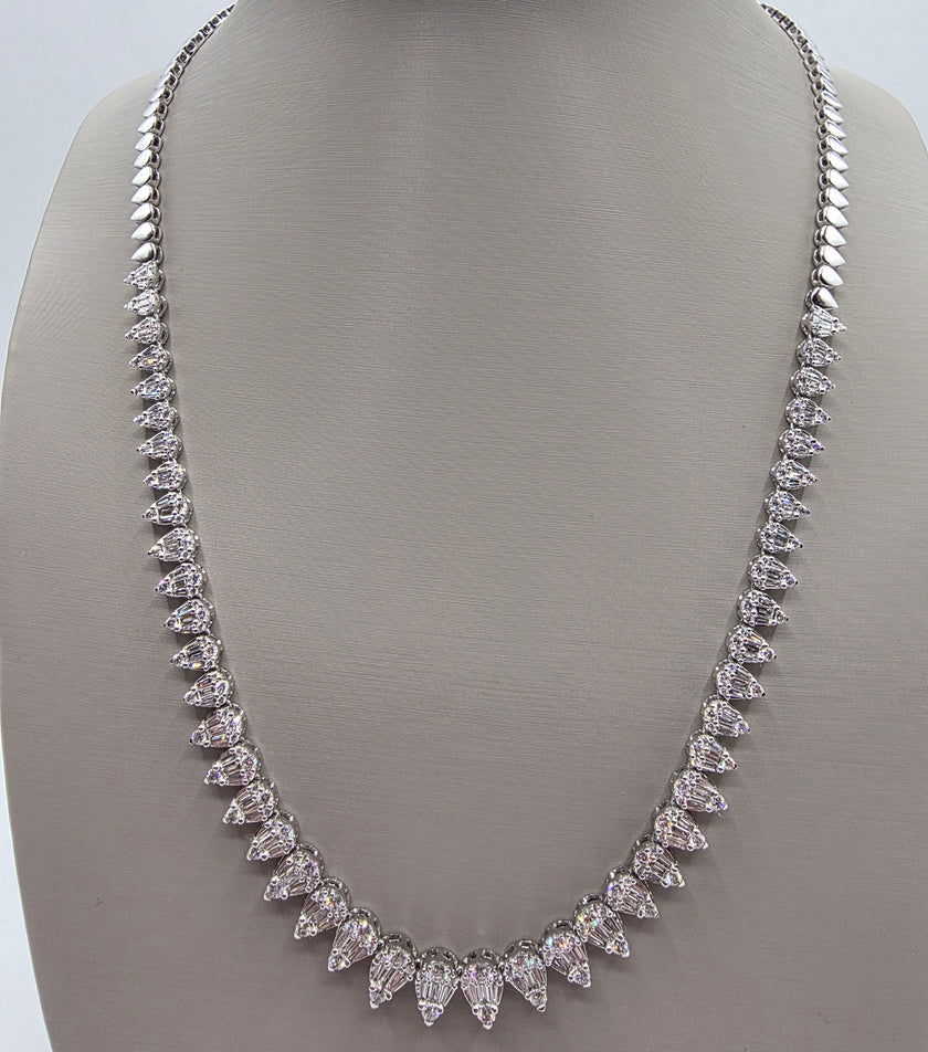 Exceptional Quality Pear-Shape Graduated Diamond Tennis Necklace in 14K