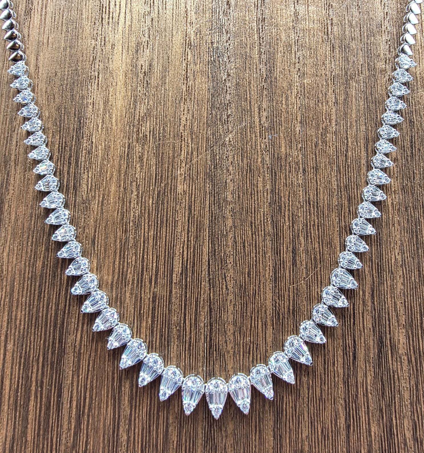 Exceptional Quality Pear-Shape Graduated Diamond Tennis Necklace in 14K