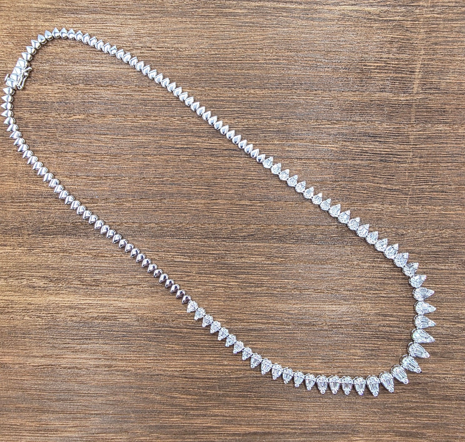 Exceptional Quality Pear-Shape Graduated Diamond Tennis Necklace in 14K