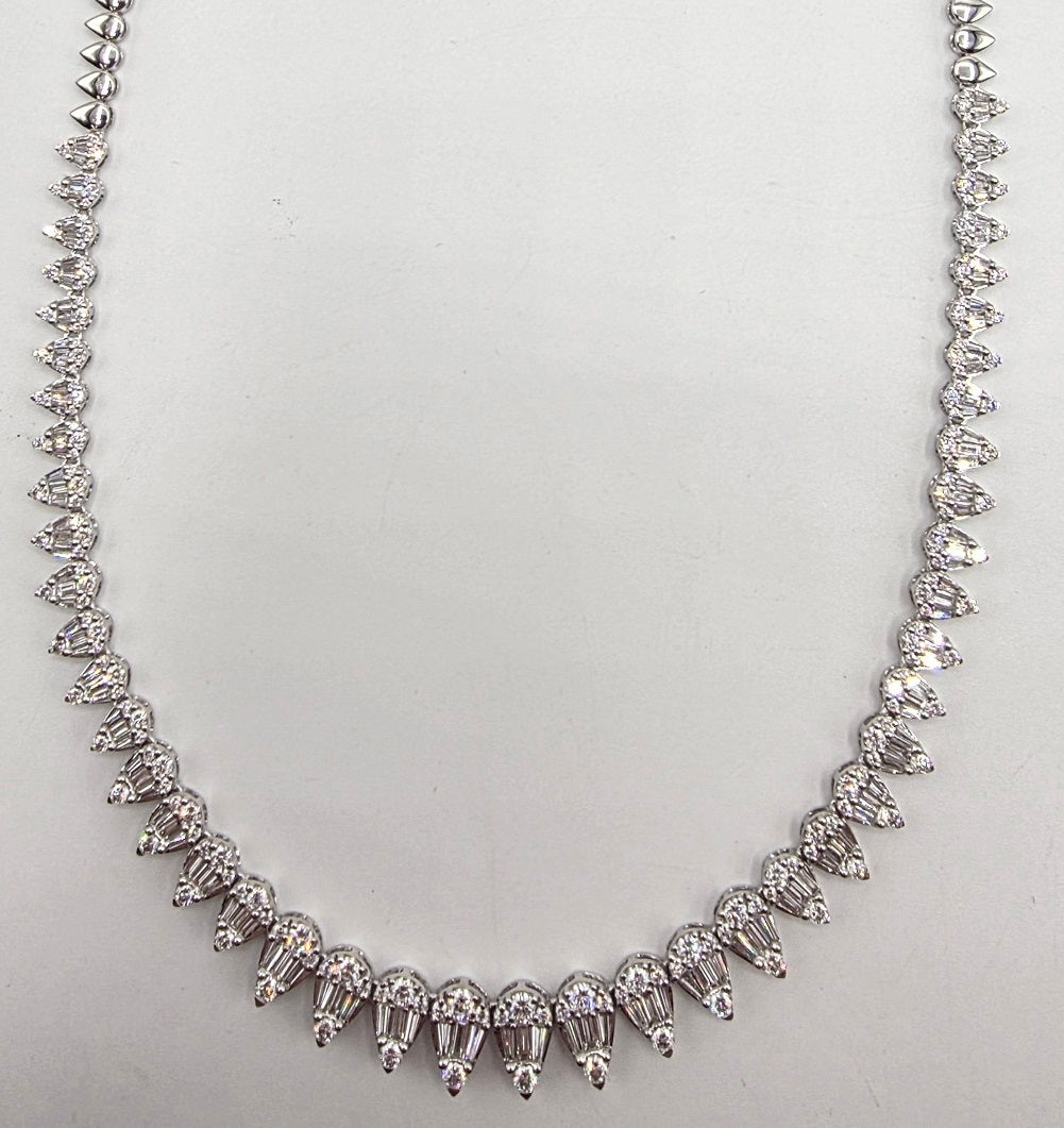 Exceptional Quality Pear-Shape Graduated Diamond Tennis Necklace in 14K