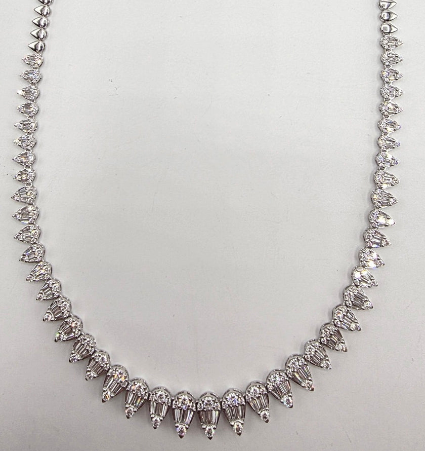 Exceptional Quality Pear-Shape Graduated Diamond Tennis Necklace in 14K