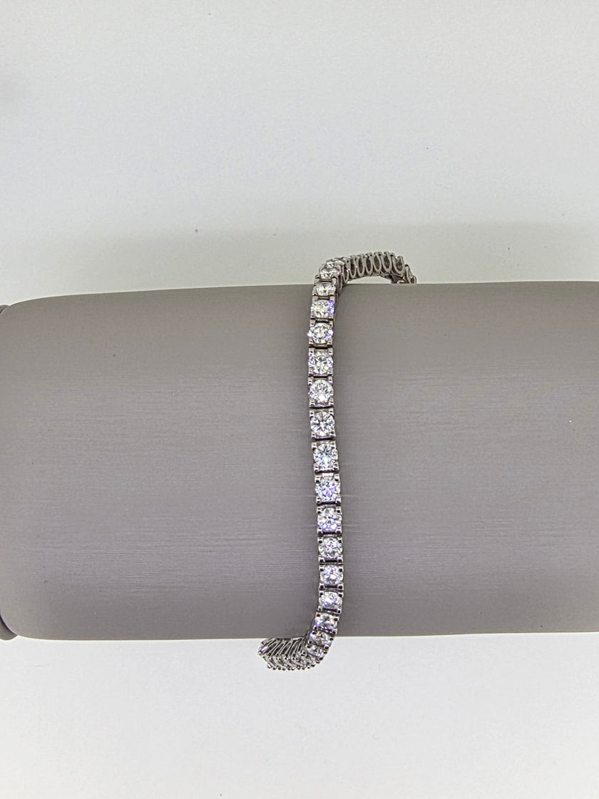 Exquisite Natural Diamond Tennis Bracelet  