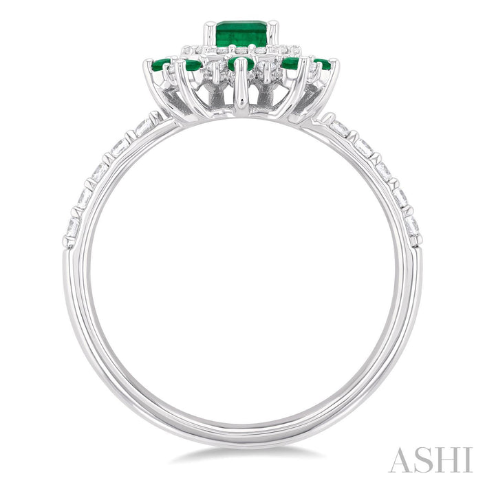 Emerald Diamond Ring