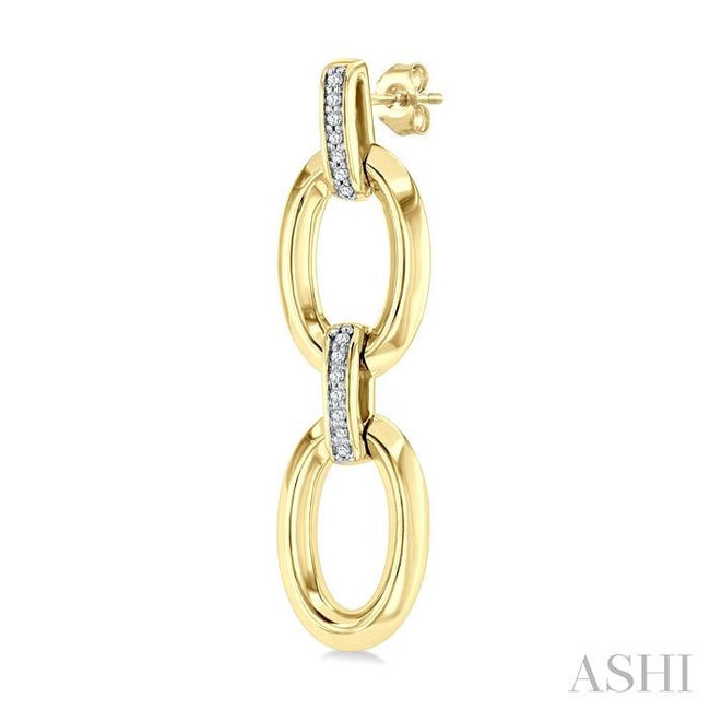 1/10 Ctw Bold Oval Link Single Cut Diamond Fashion Earring in Yellow Gold Vermeil