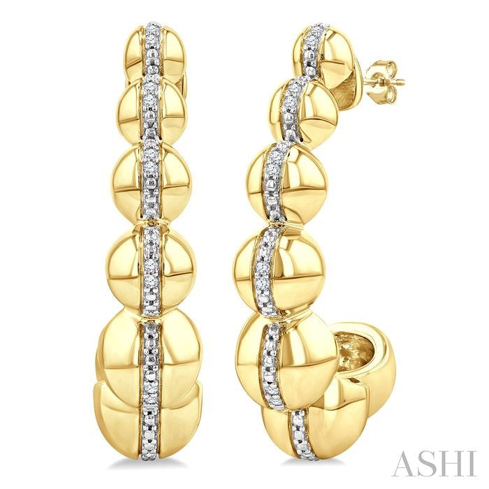 1/10 Ctw Bold Graduated Hemisphere Single Cut Diamond Fashion Half Hoop Earring in Yellow Gold Vermeil