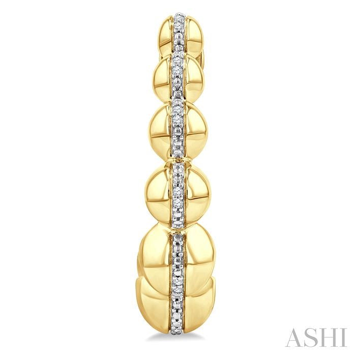 1/10 Ctw Bold Graduated Hemisphere Single Cut Diamond Fashion Half Hoop Earring in Yellow Gold Vermeil