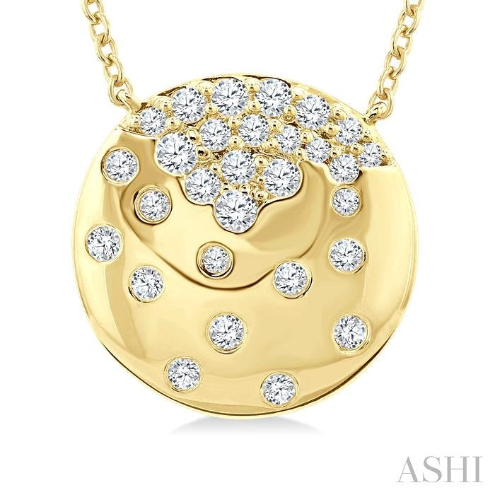 1/5ct Round Cut Diamond Circle Mosaic Fashion Pendant With Chain in 10K Yellow Gold