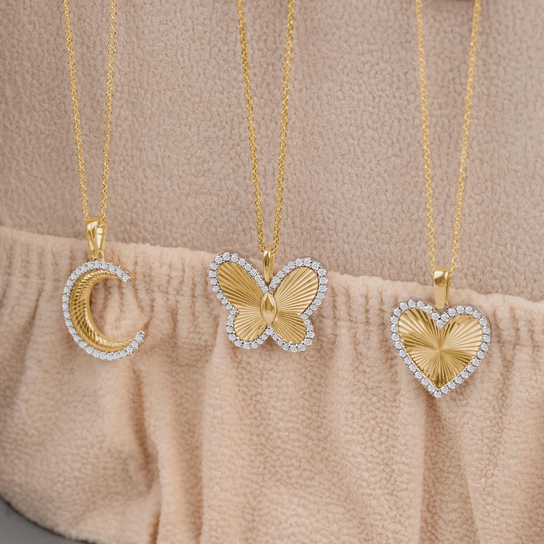 Heart shape fluted diamond fashion pendant