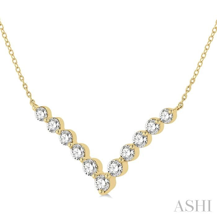 Scintillating 1 Ct Chevron Round Cut Diamond Necklace in 14K Yellow Gold