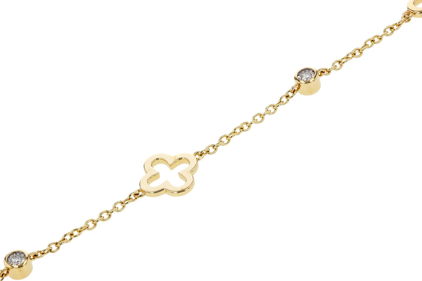 Sophisticated Clover Station Diamond Bracelet in 14K Yellow Gold