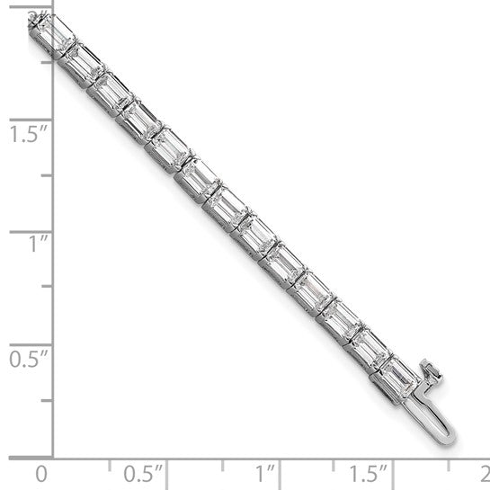 Classy & Elegant Lab Grown Diamond Emerald Cut Tennis Bracelet in 14K Gold | Gemas Jewelers 7