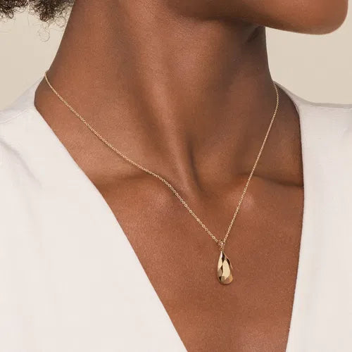 14K Yellow Plain Gold Bujukan and Teardrop Texture Pendant Necklace