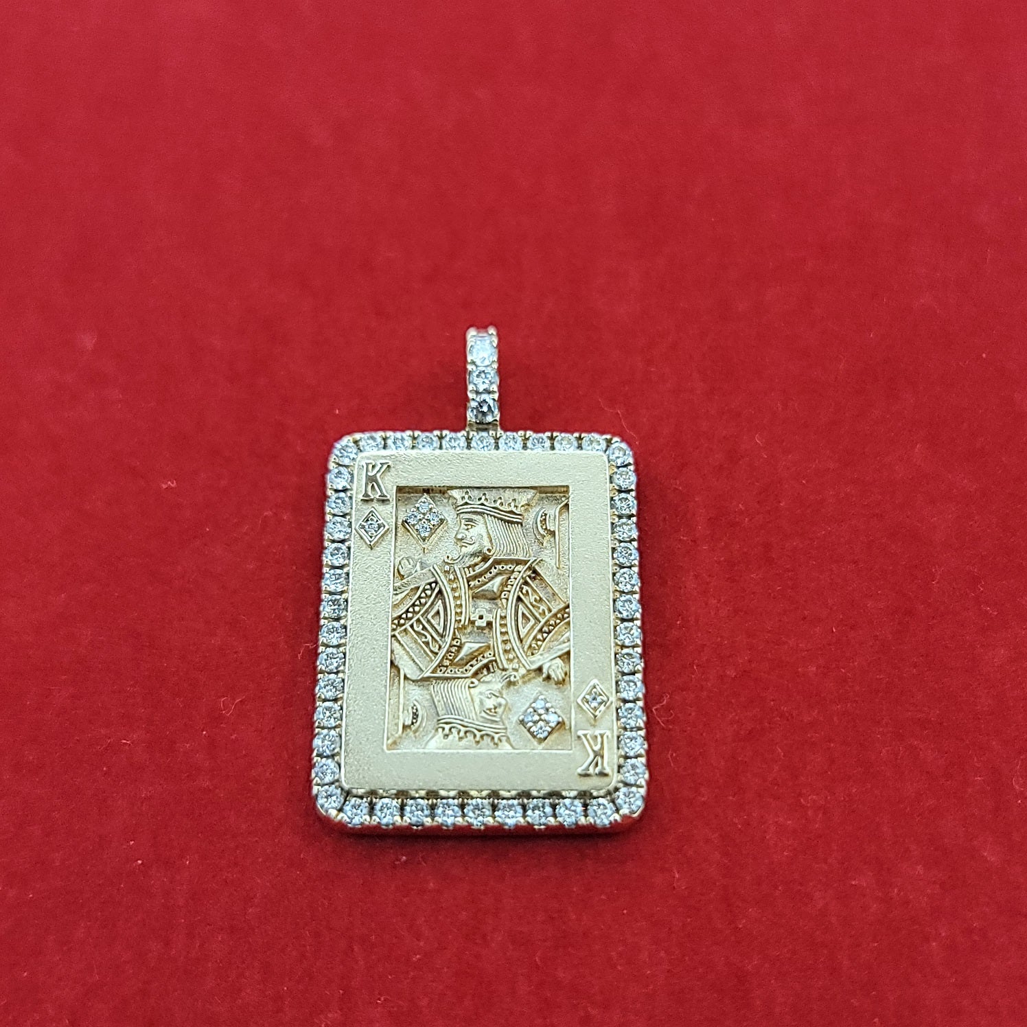 Gleaming King of Diamond Pendant 14KY Gold Diamonds | Gemma's Jewelers 