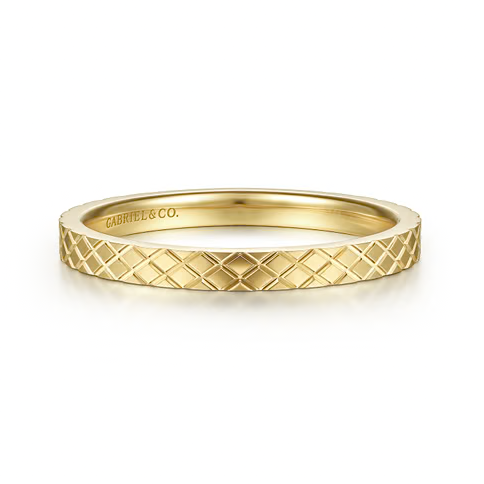 The Bujukan Collection Checkered Engraved Band in 14K Yellow Gold