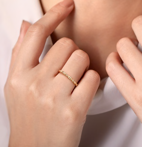 The Bujukan Collection Sculpted Beaded Station Stackable Band in 14K Yellow Gold