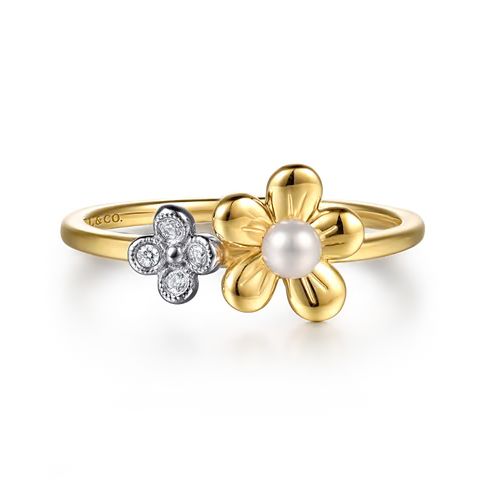 The Bujukan Collection Two-Tone Pearl and Pavé Diamond Blossom Stackable Band in 14K Gold