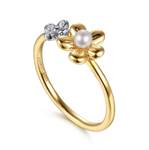 The Bujukan Collection Two-Tone Pearl and Pavé Diamond Blossom Stackable Band in 14K Gold