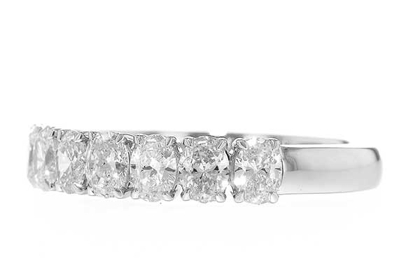 7 Stone Oval Diamond Band